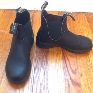 COPY - Blundstone Black Chelsea boot